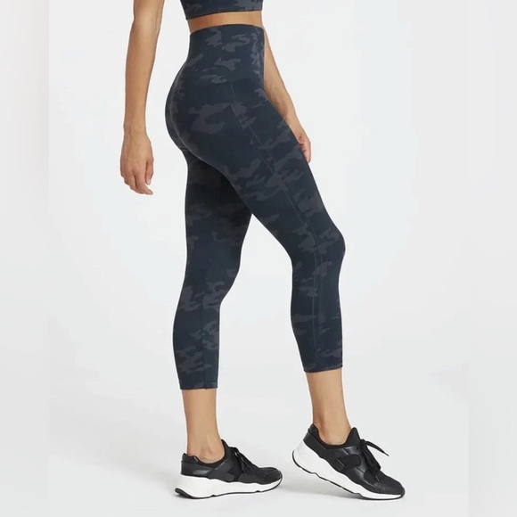 SPANX Pants - SPANX High Waist Leggings Black Camouflage Compression Comfort XL